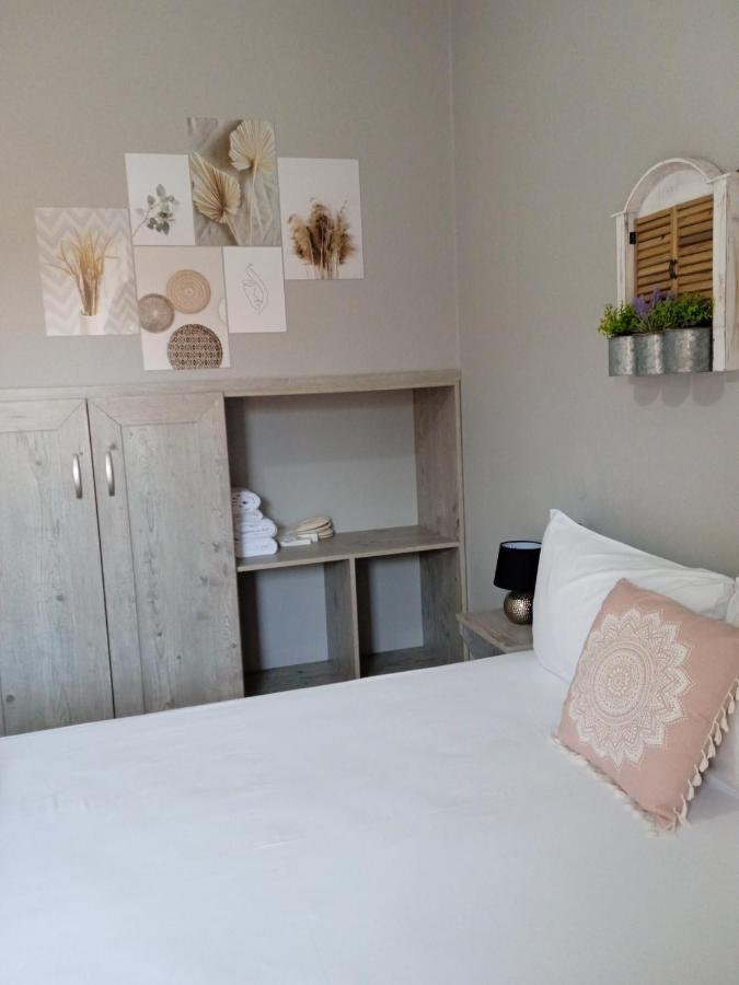 Almira - Rooms To Let เนอาโรดา ภายนอก รูปภาพ