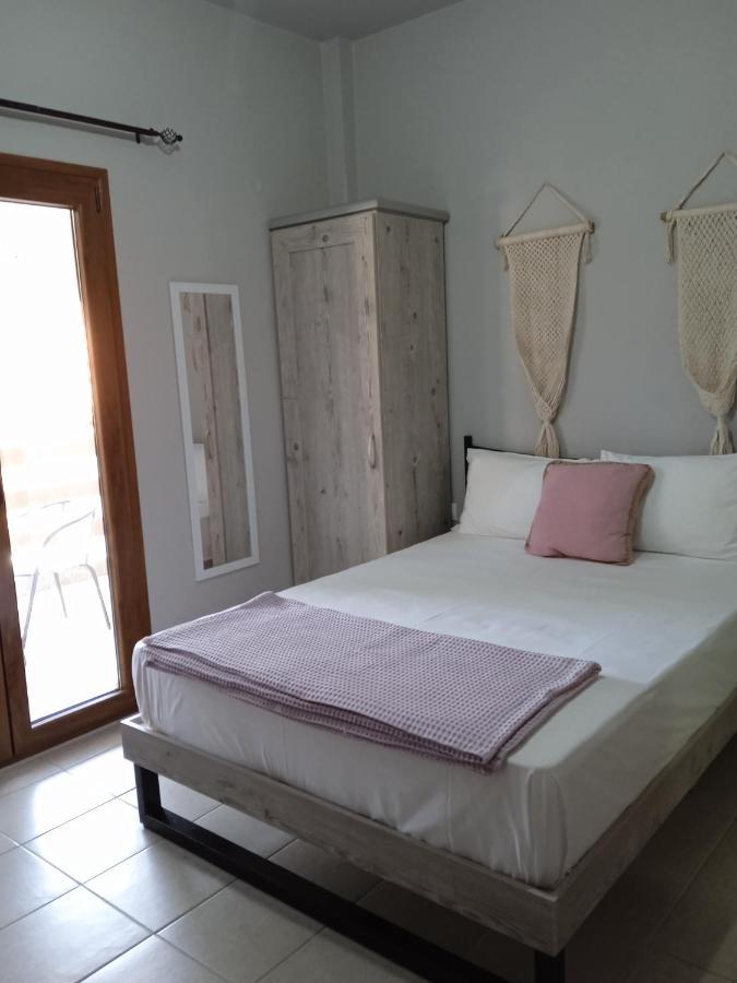 Almira - Rooms To Let เนอาโรดา ภายนอก รูปภาพ